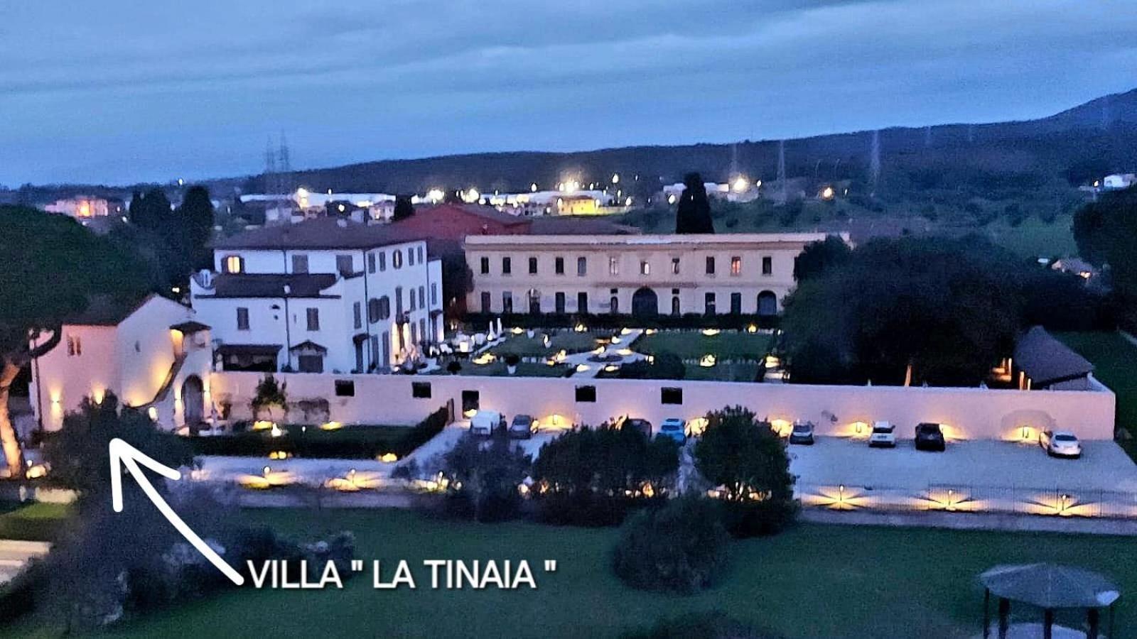 La Villa Apartments Tinaia - Excellent For Sardegna & Corsica - 6-8 Beds - Private Parking Included With Camera ลีวอร์โน ภายนอก รูปภาพ